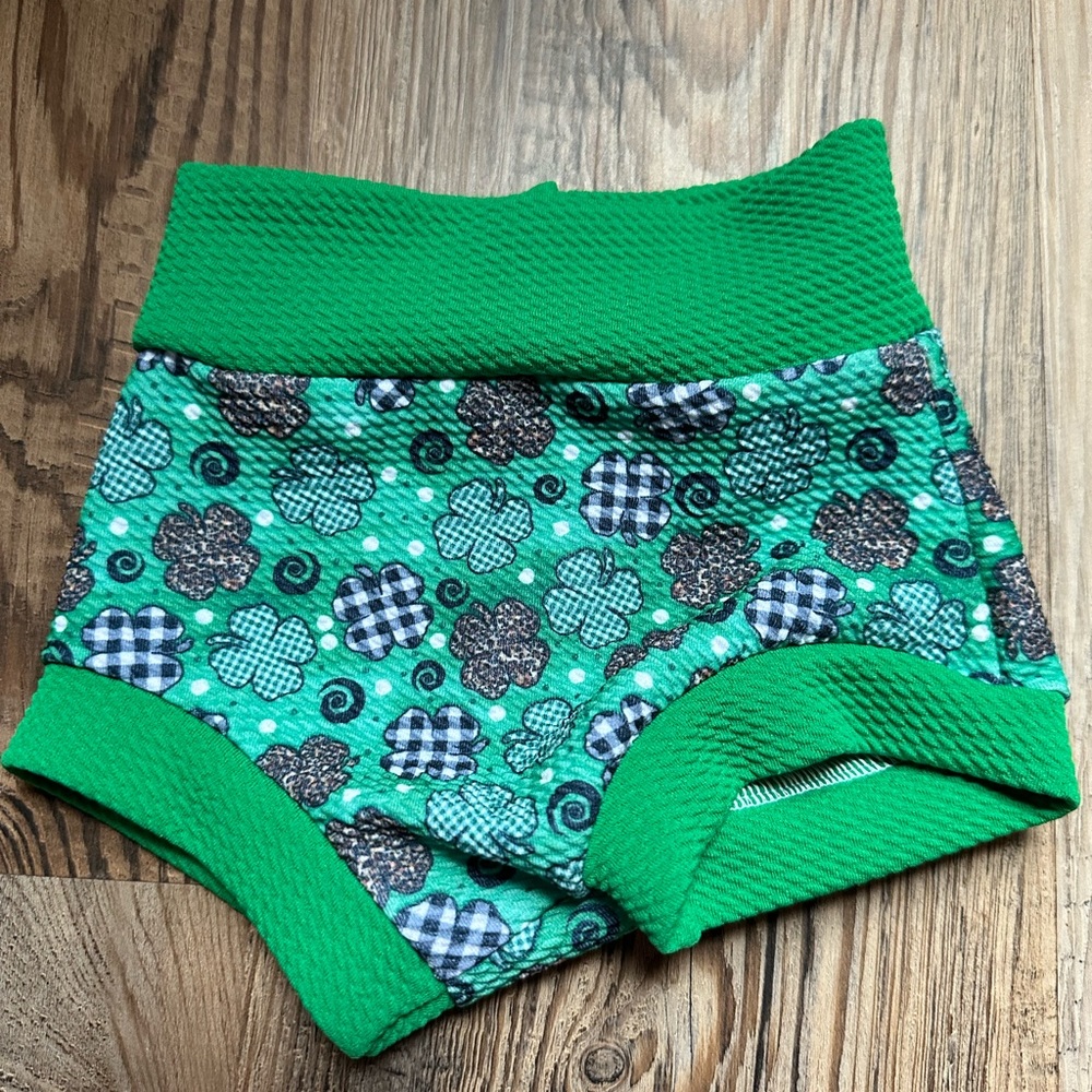 Custom St. Patrick’s Day bummies